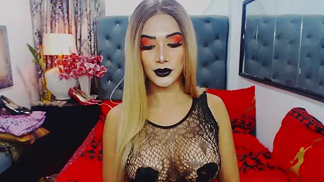 Snapshot of Mistress4fun chatting on 11-17-25, 03:18 Mistress4fun online show from 11-17-25, 03:18