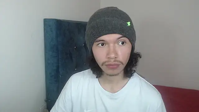 Xoxo Smiles online show from 11-29-25, 03:59