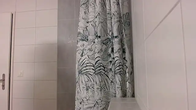 Hijuga online show from 04-13-26, 04:45