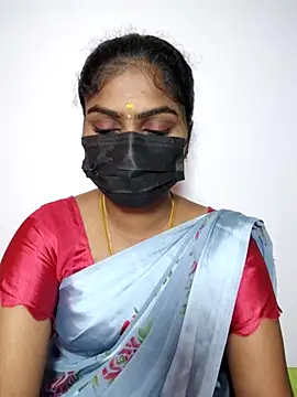 Snapshot of Tamil_Princess12 chatting on 10-10-25, 05:45 Tamil Princess12 online show from 10-10-25, 05:45