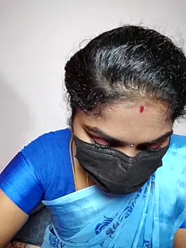 Snapshot of Tamil_Princess12 chatting on 11-01-25, 06:32 Tamil Princess12 online show from 11-01-25, 06:32