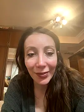 HellaryTourent online show from 11-26-25, 08:54