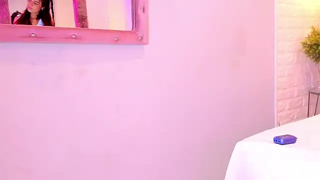 Snapshot of amber_sparkle chatting on 10-14-25, 12:50 amber sparkle online show from 10-14-25, 12:50