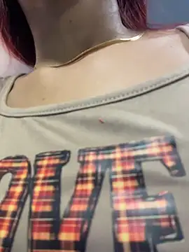 Snapshot of amber_sparkle chatting on 07-16-26, 12:33 amber sparkle online show from 07-16-26, 12:33