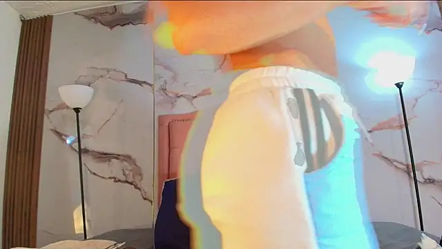 AlyaThompson online show from 04-18-26, 05:22