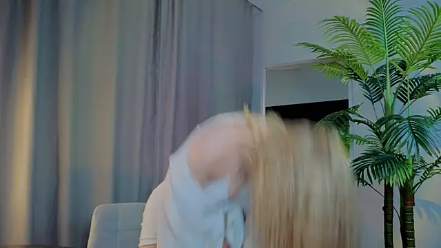 Snapshot of emilyshepar_d chatting on 11-04-25, 02:32 emilyshepar d online show from 11-04-25, 02:32