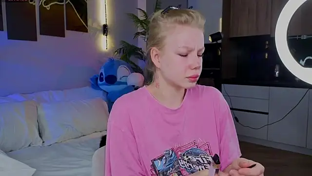 emilyshepar d online show from 04-21-26, 01:42