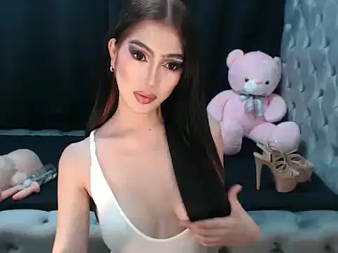 Snapshot of DisneyPrincess chatting on 01-18-26, 01:53 DisneyPrincess online show from 01-18-26, 01:53