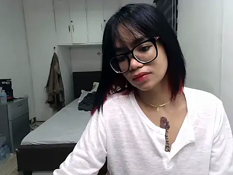 eattmebabyy online show from 04-25-26, 11:24