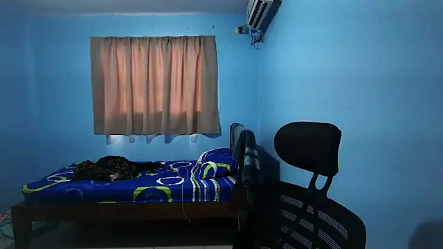 Snapshot of Jaket_lovers chatting on 09-23-25, 06:33 Jaket lovers online show from 09-23-25, 06:33