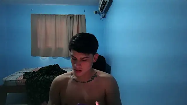 Snapshot of Jaket_lovers chatting on 10-06-25, 06:05 Jaket lovers online show from 10-06-25, 06:05