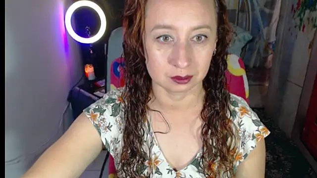 Milf Valeria online show from 10-28-25, 02:42