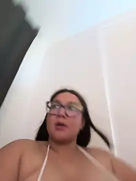 Kyleighc online show from 05-15-26, 11:23