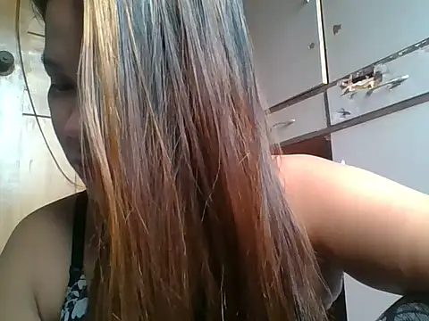 Snapshot of Bhubbles888 chatting on 02-18-26, 04:52 Bhubbles888 online show from 02-18-26, 04:52