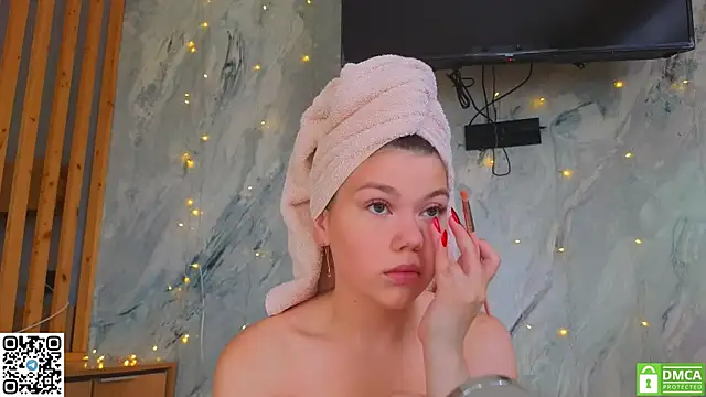 Snapshot of miss_bubbles_ chatting on 07-17-26, 02:07 miss bubbles online show from 07-17-26, 02:07