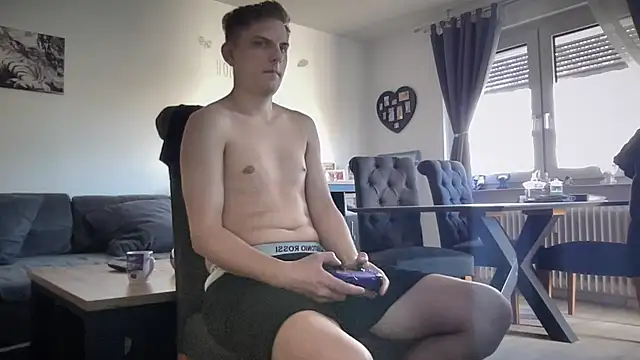 Snapshot of Sweetbooy90 chatting on 04-01-26, 06:25 Sweetbooy90 online show from 04-01-26, 06:25