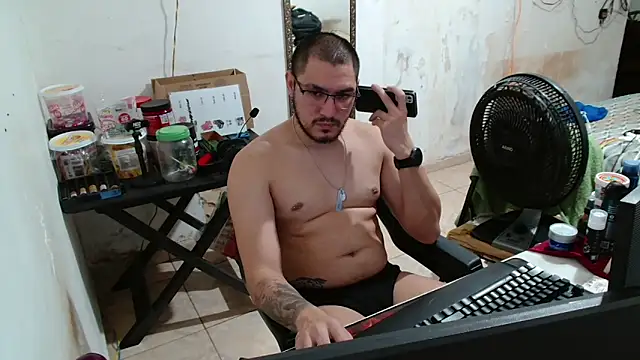 Leonino231 online show from 10-07-25, 01:03