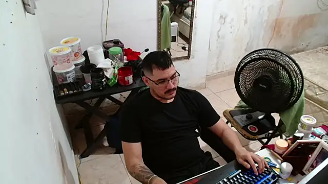 Leonino231 online show from 12-20-25, 10:17