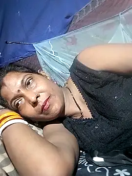 Snapshot of Savita992 chatting on 04-20-26, 07:55 Savita992 online show from 04-20-26, 07:55