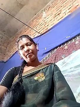 Snapshot of Savita992 chatting on 04-26-26, 06:33 Savita992 online show from 04-26-26, 06:33