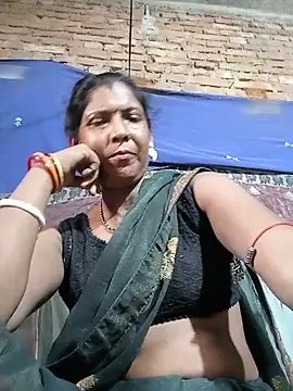 Snapshot of Savita992 chatting on 06-17-26, 09:01 Savita992 online show from 06-17-26, 09:01