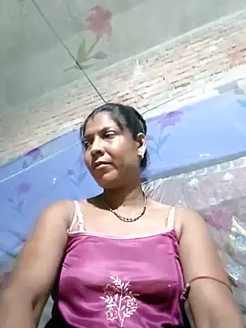 Snapshot of Savita992 chatting on 06-19-26, 07:06 Savita992 online show from 06-19-26, 07:06