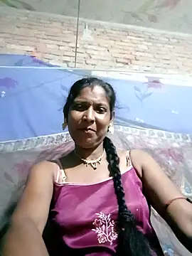 Snapshot of Savita992 chatting on 06-21-26, 03:14 Savita992 online show from 06-21-26, 03:14