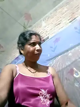 Snapshot of Savita992 chatting on 06-25-26, 05:50 Savita992 online show from 06-25-26, 05:50