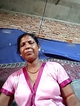 Snapshot of Savita992 chatting on 06-28-26, 08:20 Savita992 online show from 06-28-26, 08:20