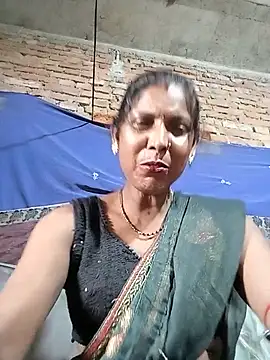 Snapshot of Savita992 chatting on 07-03-26, 10:43 Savita992 online show from 07-03-26, 10:43