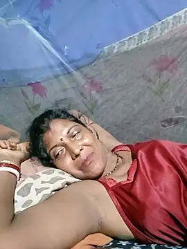 Snapshot of Savita992 chatting on 07-08-26, 11:53 Savita992 online show from 07-08-26, 11:53