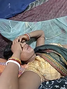 Snapshot of Savita992 chatting on 07-11-26, 10:18 Savita992 online show from 07-11-26, 10:18