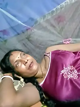 Snapshot of Savita992 chatting on 07-15-26, 07:52 Savita992 online show from 07-15-26, 07:52
