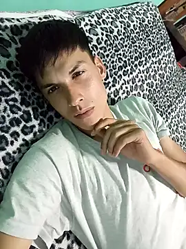 frankitocam4 online show from 12-01-25, 07:30