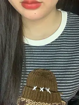 Linhtruong  online show from 11-30-25, 04:27