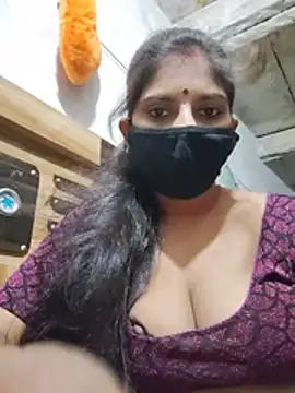 Snapshot of Daisygirl9 chatting on 06-15-26, 04:53 Daisygirl9 online show from 06-15-26, 04:53