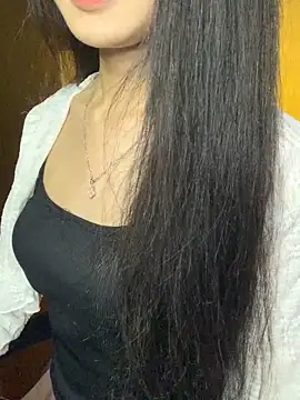 Nhinhi18 online show from 06-19-26, 02:54