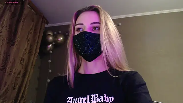 Iris lave online show from 11-16-25, 04:23