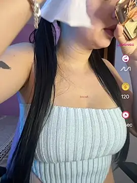 lucy grey25 online show from 07-19-26, 06:00