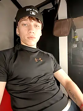 Logan sixxer online show from 09-27-25, 02:49