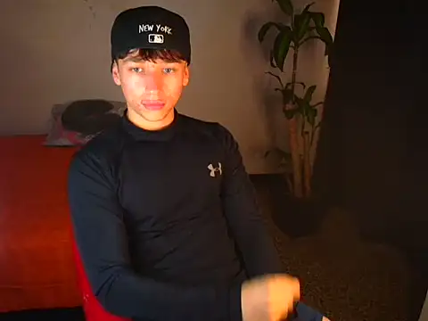 Logan sixxer online show from 10-03-25, 05:21