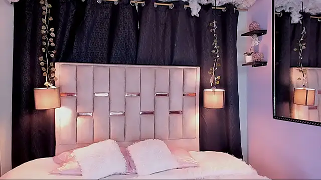 Hanzking01 online show from 11-18-25, 03:23