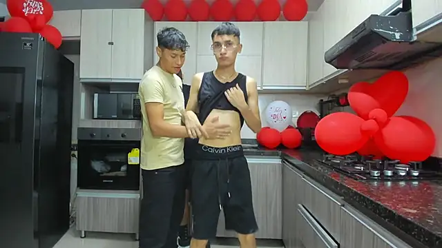 Snapshot of Crazymen_hot chatting on 09-20-25, 11:17 Crazymen hot online show from 09-20-25, 11:17