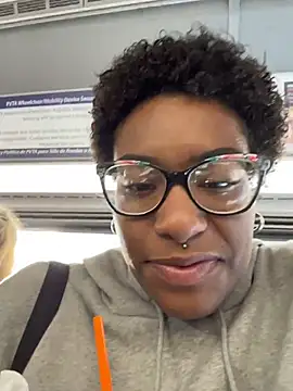 Tu GataLinda online show from 10-25-25, 03:40