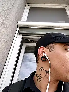 JuicyBigcockxh online show from 10-08-25, 01:31