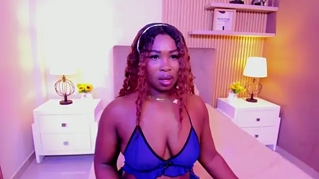 Snapshot of SerenaWinslow chatting on 07-16-26, 12:11 SerenaWinslow online show from 07-16-26, 12:11