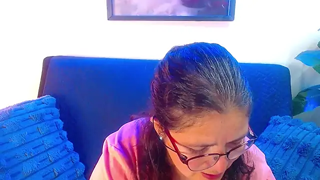 Snapshot of Linda_banks_ chatting on 03-01-26, 01:51 Linda banks online show from 03-01-26, 01:51