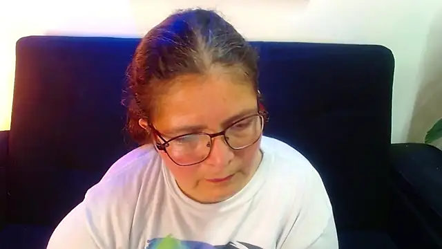 Linda banks  online show from 05-24-26, 01:43