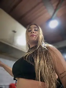 Snapshot of ChannelConnor_ chatting on 11-23-25, 11:37 ChannelConnor online show from 11-23-25, 11:37