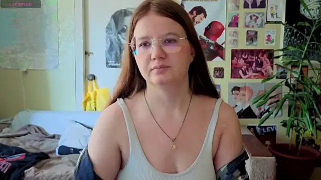 Sienna-Cow online show from 09-16-25, 10:38